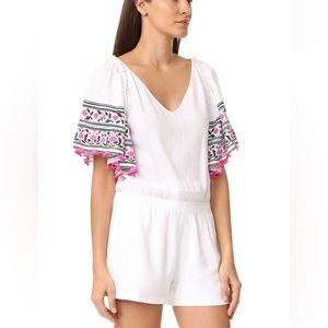 Club Monaco adorable romper. Size 4. Great condition.